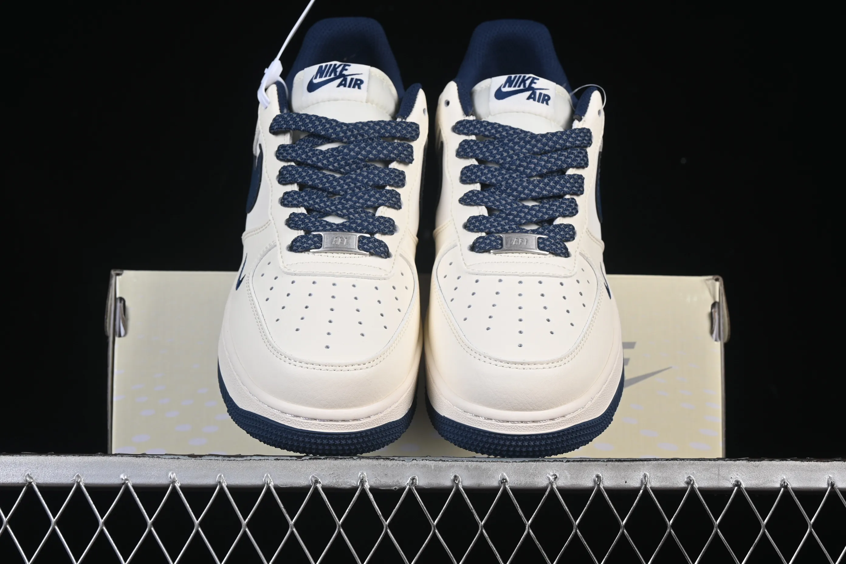 All categories Nk Air Force 1 Air Force series Nk Air Force 1 Low Air Force low top Nike Air Force 1'07 Low tree pattern midnight blue Air Force 1 low top casual sneakers SM6668-127